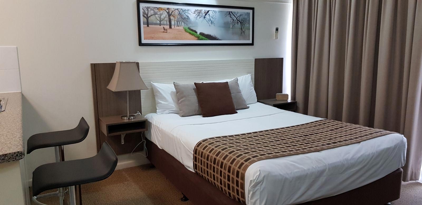 Reef Palms Motel Apartment Cairns - Queen Type Room